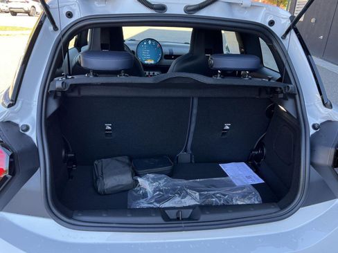 Used 2025 MINI Cooper 2-Door Hardtop image 25