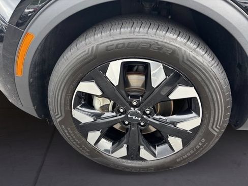 Certified 2023 Kia Sportage X-Line w/ X-Line Premium Package AWD/4WD image 9