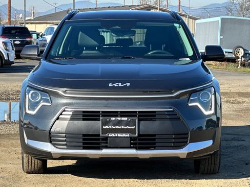 Certified 2024 Kia Niro EX image 10