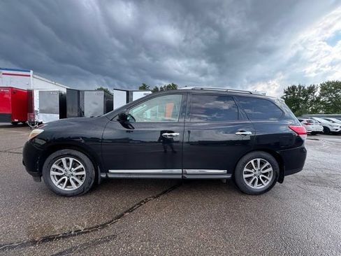 Used 2014 Nissan Pathfinder SL AWD/4WD image 4