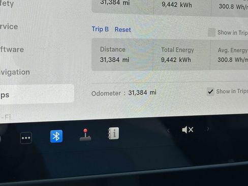 Used 2022 Tesla Model Y Performance image 35