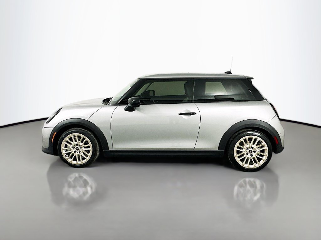 Certified 2025 MINI Cooper 2-Door Hardtop FWD image 8