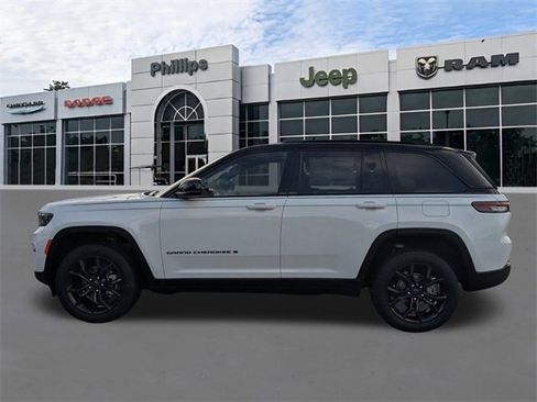New 2025 Jeep Grand Cherokee Limited image 7