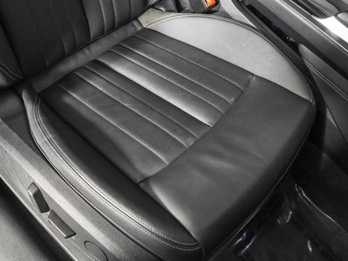 Used 2021 Audi e-tron Premium w/ Convenience Plus Package image 50