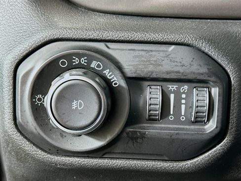 Used 2020 Jeep Wrangler Willys image 16