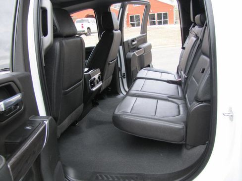 Used 2022 Chevrolet Silverado 3500 LTZ w/ LTZ Convenience Package image 15