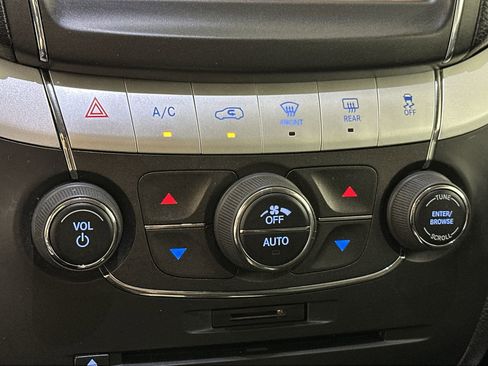 Used 2018 Dodge Journey GT image 23