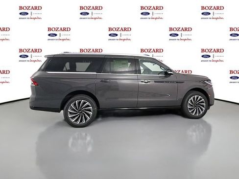 New 2026 Lincoln Navigator L Black Label AWD/4WD image 8