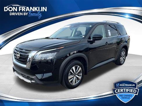Certified 2025 Nissan Pathfinder SL w/ Cargo Package FWD image 1