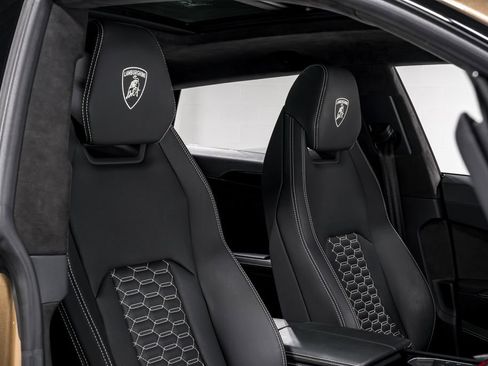 Used 2024 Lamborghini Urus S image 38