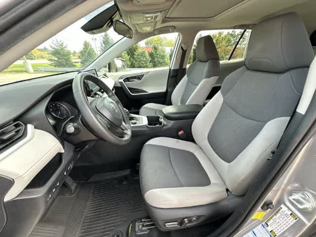 Used 2022 Toyota RAV4 XLE w/ Convenience Package AWD/4WD image 17