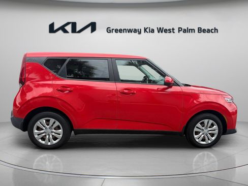 Certified 2021 Kia Soul LX FWD image 8