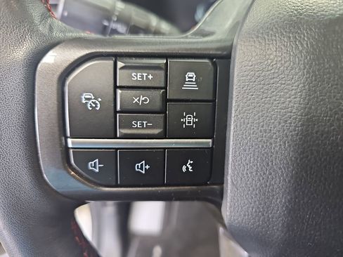 Used 2024 Ford Expedition Limited AWD/4WD image 17