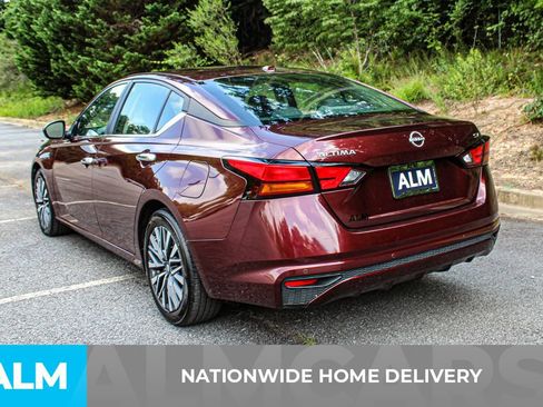 Used 2024 Nissan Altima 2.5 SV FWD image 4