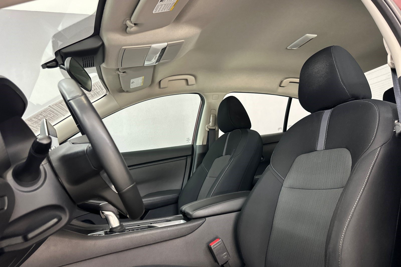 Used 2023 Nissan Sentra SV w/ All-Weather Package FWD image 5