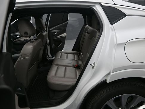 Used 2025 Buick Envista Avenir FWD image 26