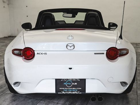 Used 2023 MAZDA MX-5 Miata Grand Touring RWD image 5