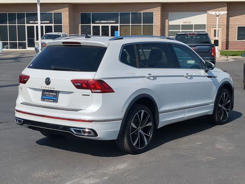 Used 2022 Volkswagen Tiguan SEL R-Line AWD/4WD image 6
