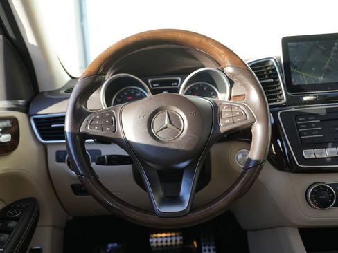 Used 2017 Mercedes-Benz GLE 400 4MATIC image 46