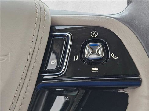 Used 2024 Lincoln Aviator Reserve w/ Equipment Group 201A AWD/4WD image 16