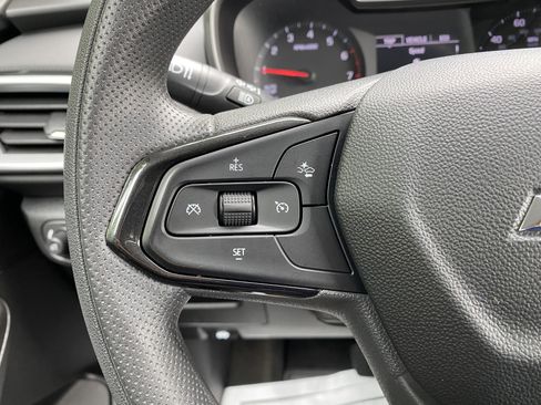 Used 2023 Chevrolet TrailBlazer LS FWD image 19