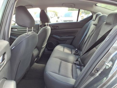 New 2025 Nissan Altima 2.5 SV image 7