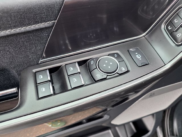 Used 2023 Ford F150 Lariat w/ Equipment Group 502A High AWD/4WD image 17