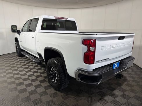 Used 2022 Chevrolet Silverado 3500 LT w/ Convenience Package AWD/4WD image 6