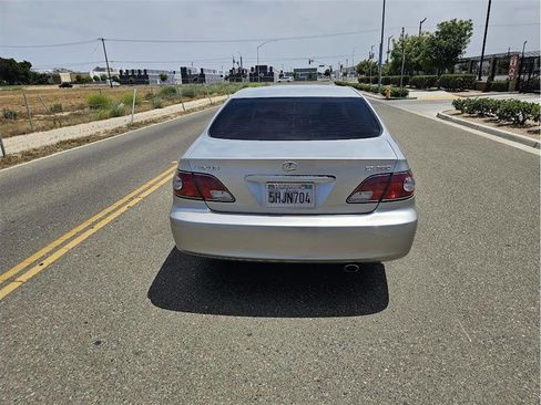 Used 2004 Lexus ES 330 FWD image 6