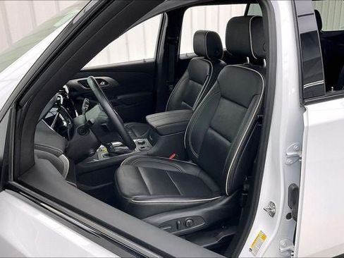 Used 2023 Chevrolet Traverse Premier w/ Redline Edition AWD/4WD image 8