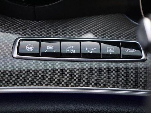 Used 2018 Mercedes-Benz E 63 AMG S image 37