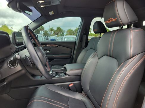 Used 2024 Honda Pilot TrailSport image 27