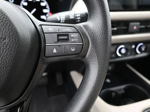 Used 2026 Honda HR-V LX image 7