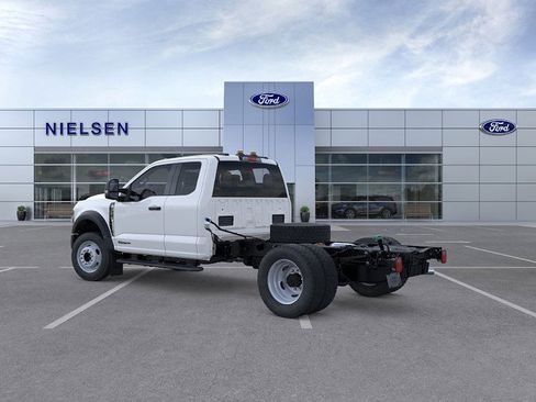 New 2025 Ford F550 4x4 Supercab Super Duty image 4