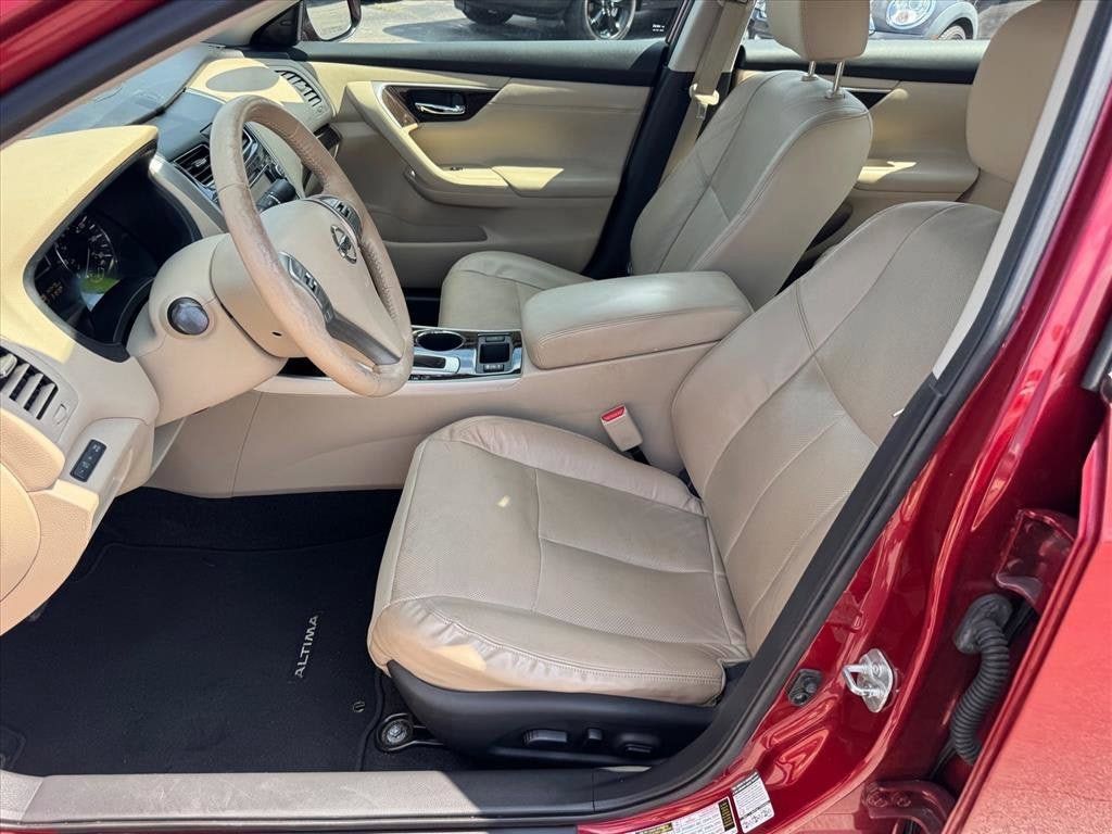 Used 2015 Nissan Altima 2.5 SL w/ Technology Package FWD image 13