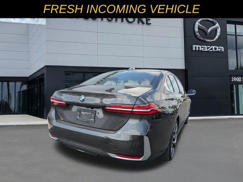 Used 2025 BMW 540i xDrive image 3