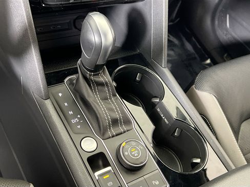 Used 2023 Volkswagen Atlas Cross Sport SEL Premium R-Line image 16