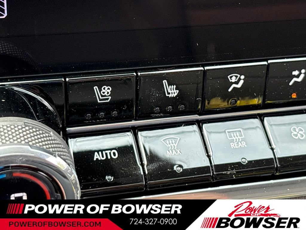 New 2026 Chevrolet Colorado ZR2 w/ Technology Package AWD/4WD image 9