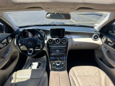 Used 2017 Mercedes-Benz C 300 4MATIC Sedan image 17