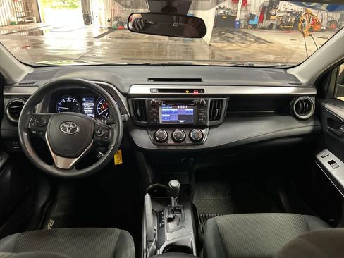 Used 2018 Toyota RAV4 LE w/ All Weather Liner Package FWD image 18