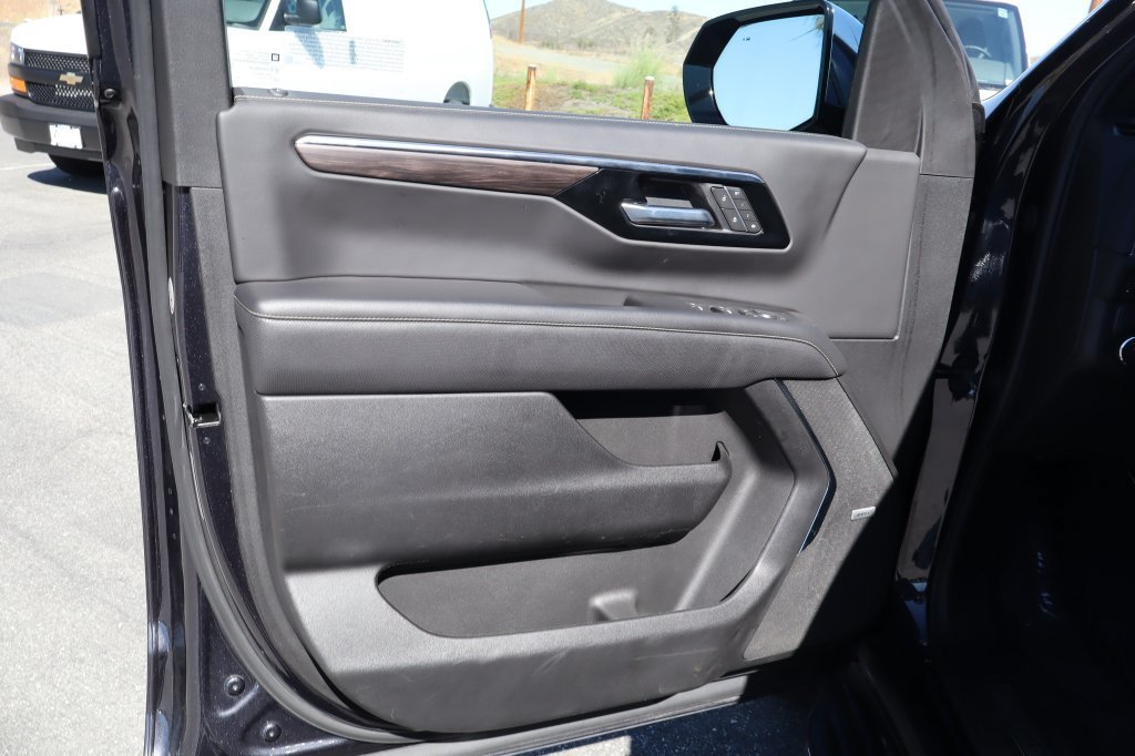 Used 2025 Chevrolet Tahoe Premier RWD image 24