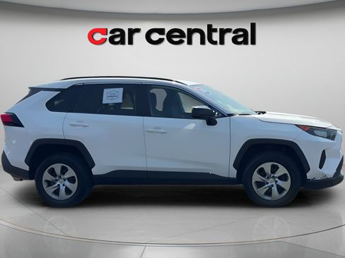 Used 2020 Toyota RAV4 LE w/ Carpet Mat Package AWD/4WD image 6