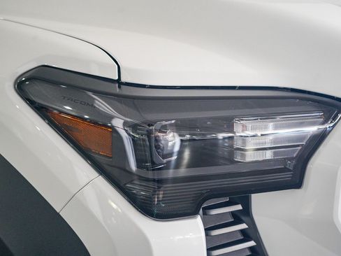 New 2026 Toyota Tacoma TRD Off-Road AWD/4WD image 11