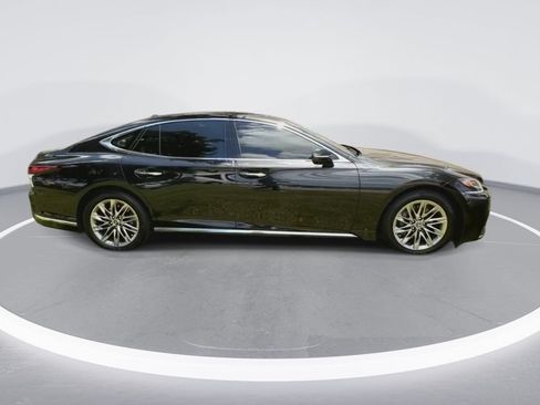Used 2019 Lexus LS 500 w/ Accessory Package (Z2) RWD image 9
