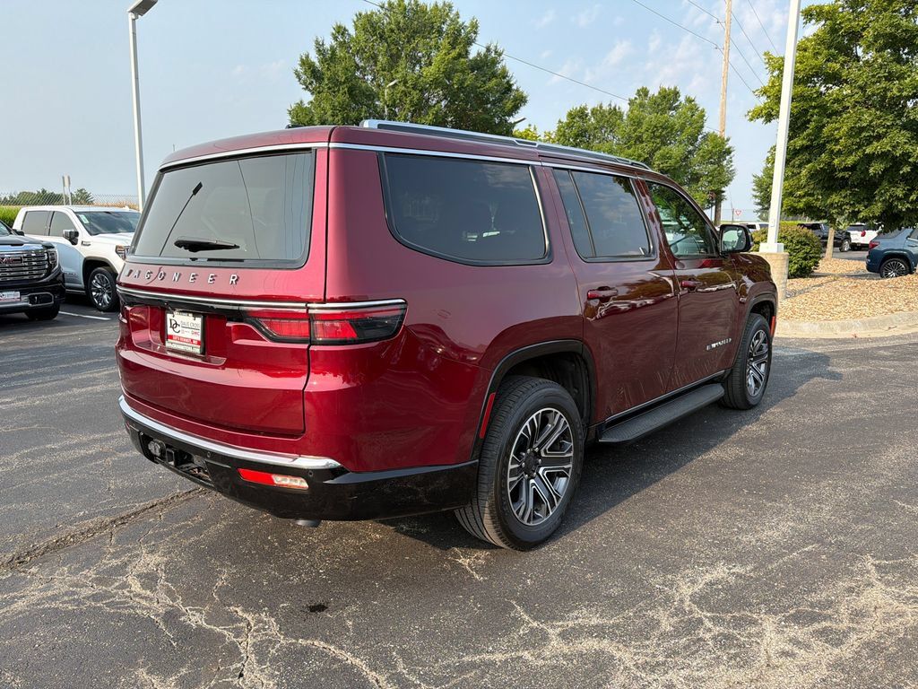 Used 2024 Jeep Wagoneer 4WD w/ Premium Group I image 5