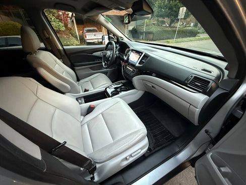 Used 2016 Honda Pilot Touring image 9