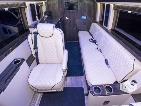 Used 2023 Mercedes-Benz Sprinter 3500 image 8