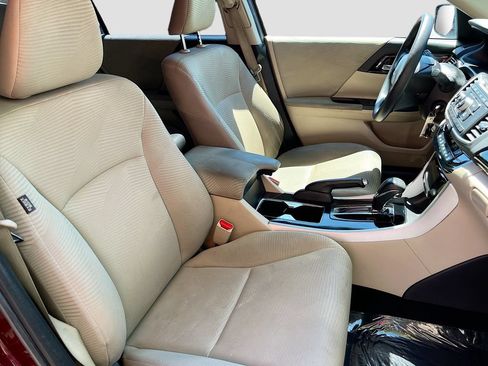 Used 2017 Honda Accord LX image 25