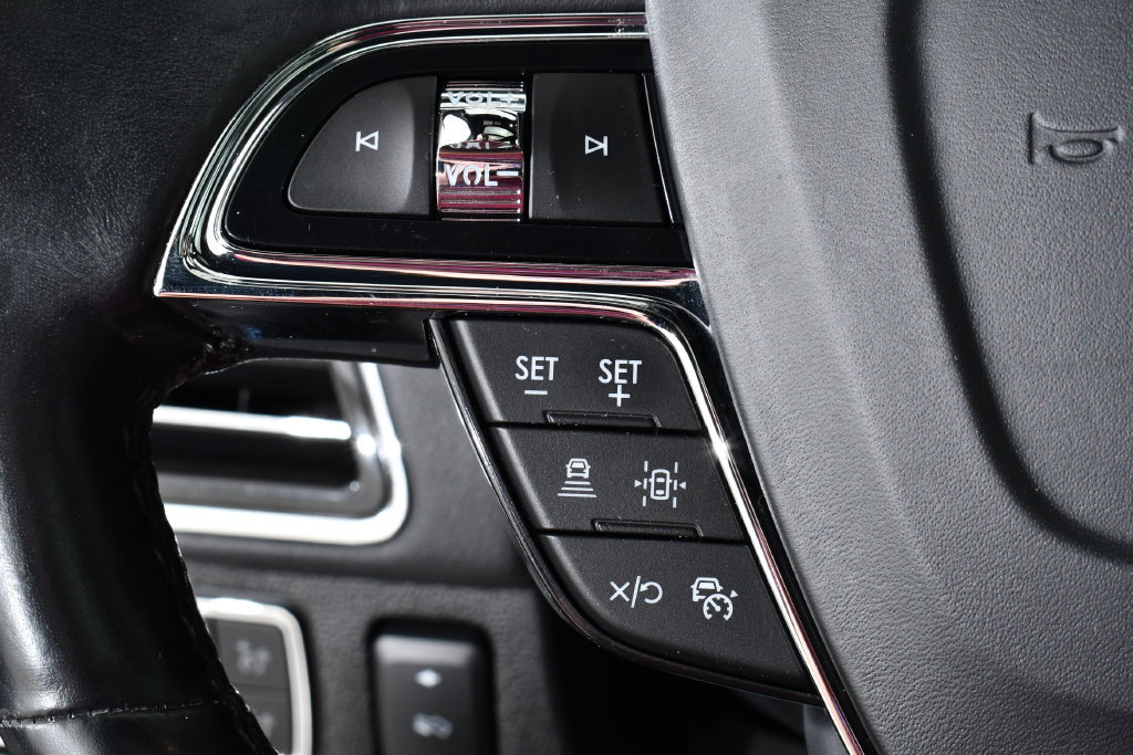 Used 2024 Lincoln Navigator L Reserve AWD/4WD image 32