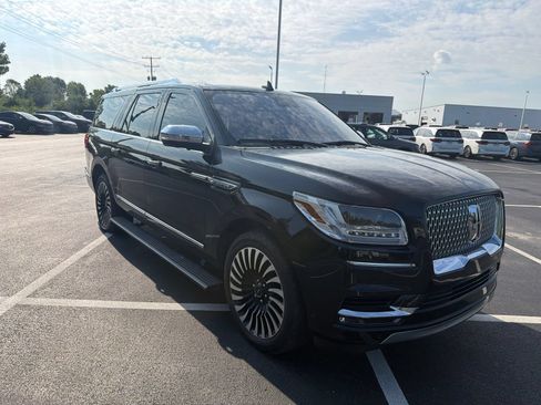 Used 2019 Lincoln Navigator L Black Label AWD/4WD image 10